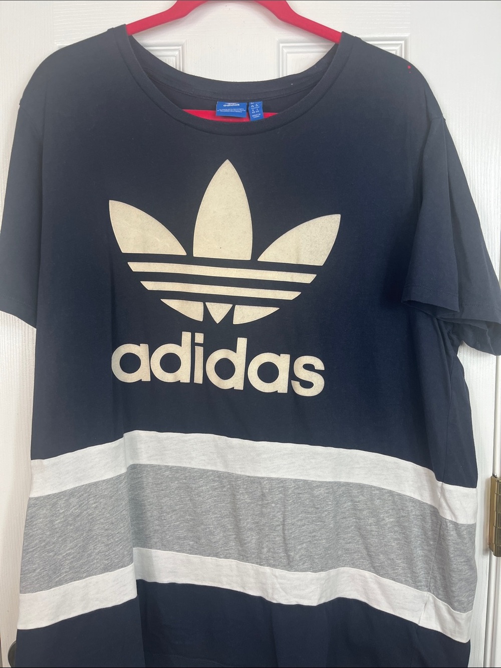 Adidas navy blue/grey short sleeved tee shirt size XL. Logo on front. - Picture 2 of 5